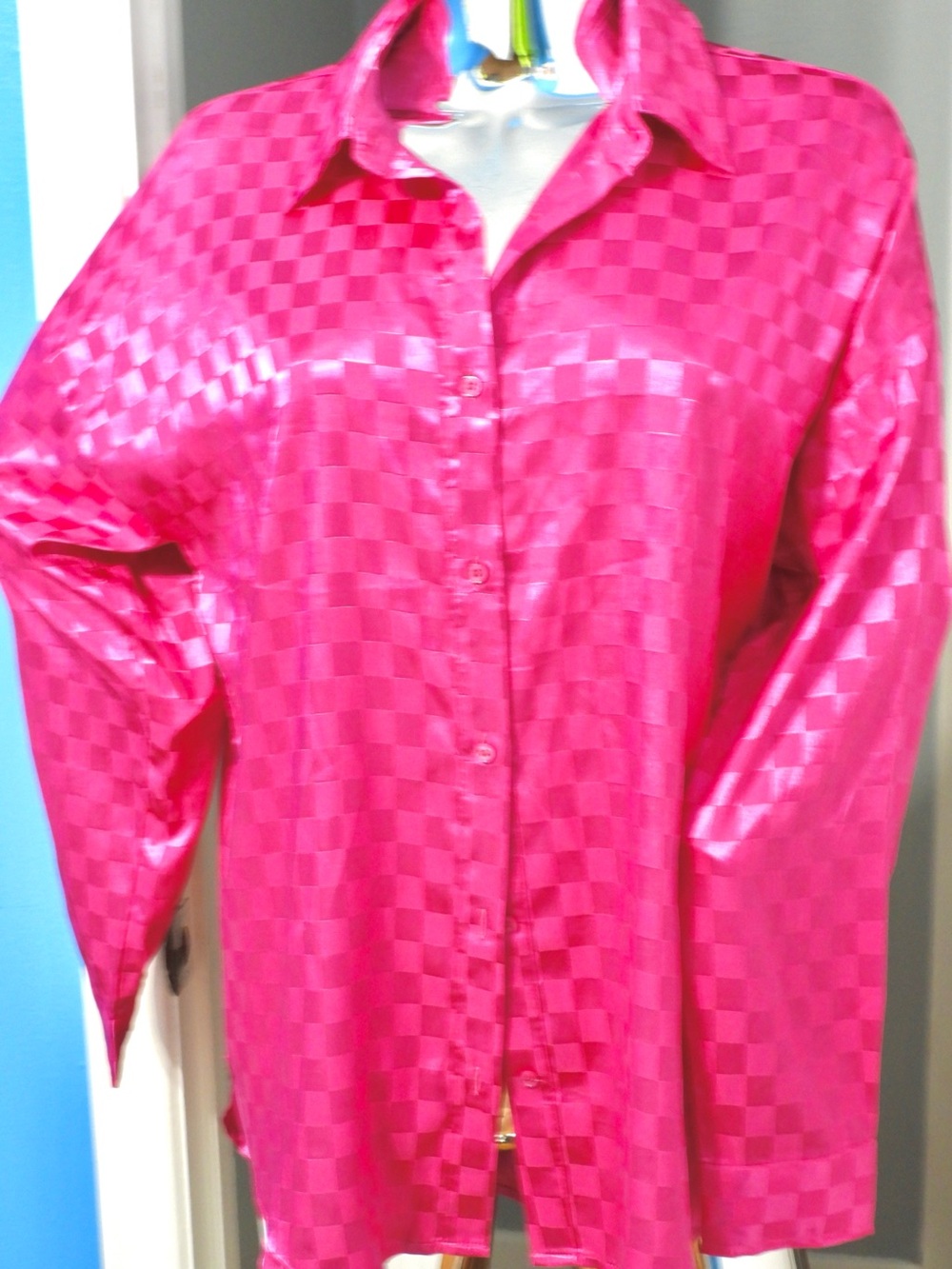 Alter’d State Women's Hot Pink Satin Button-Up Shirt XL